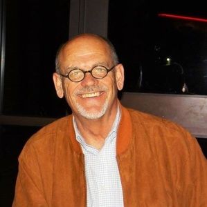 Meet your Posher, Dennis